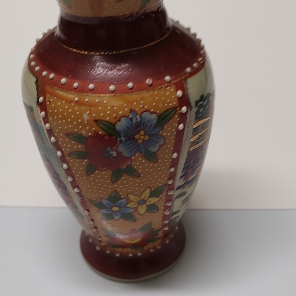 Vase 6 inch tall. Vintage - Picture 4 of 8